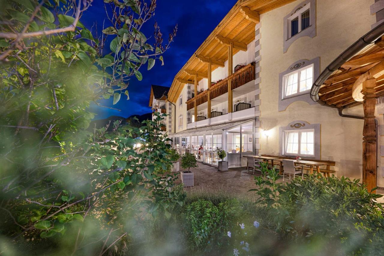 Sonnenhotel Adler Spa & Nature Adults Only Villandro Exteriör bild